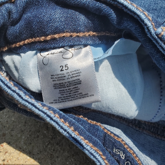 Jessica Simpson Low Rise Jean Shorts sz 25 - Picture 3 of 4